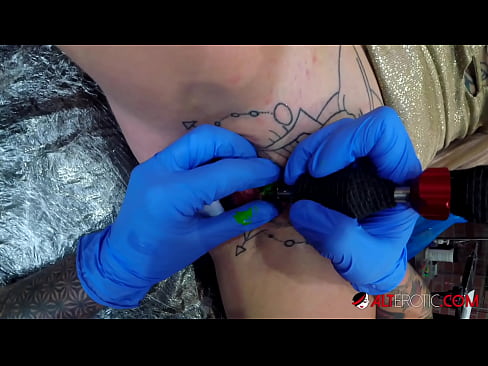 ❤️ La bomba Sully Savage, molt tatuada, es va tatuar al clítoris Súper sexe a nosaltres ca.chengchengsm4.top